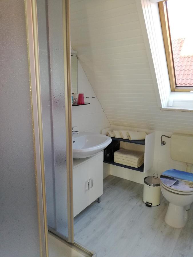 Kajuethus Apartment 3 Fehmarn Exteriör bild
